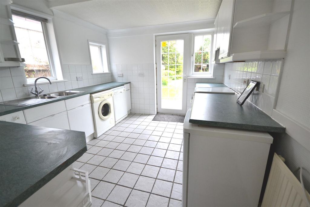 Property photo 2 of 9 32 Sherborne Kitchen 1.Jpg
