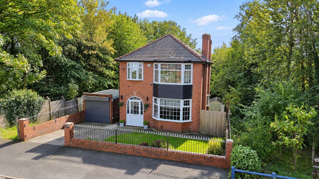 Property photo 1 of 39
