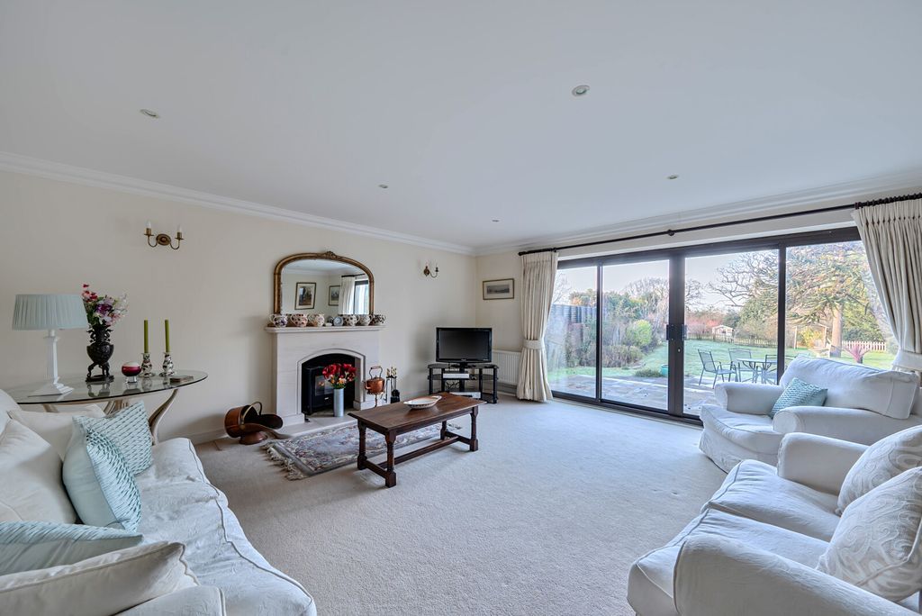 Property photo 2 of 24 1396602-7-69679E3...