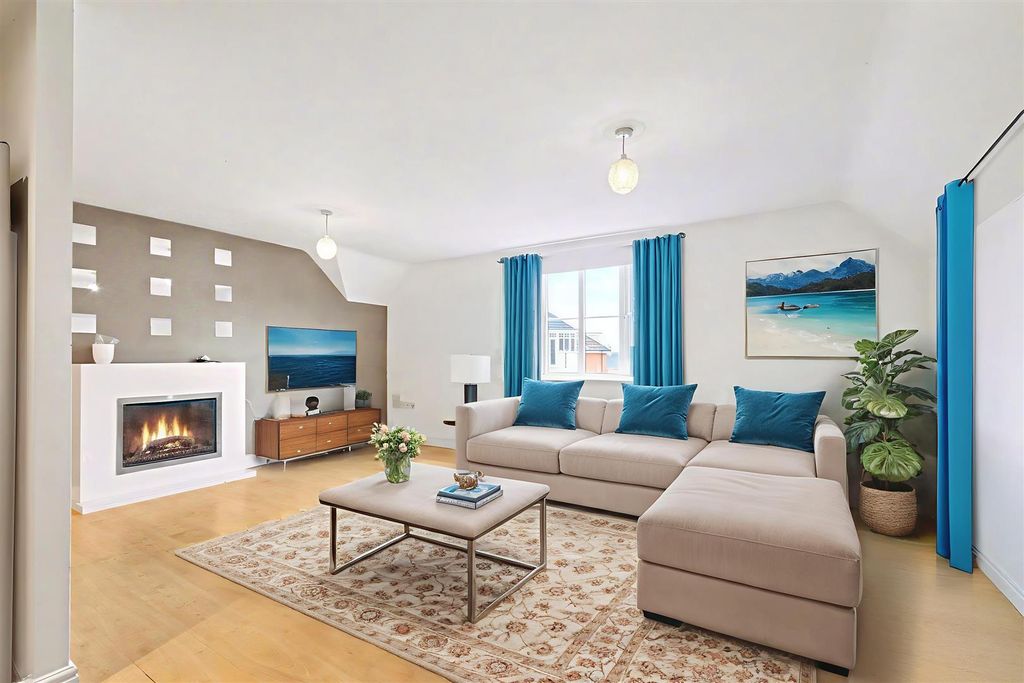 Property photo 3 of 16 Lounge (Vf) (1).Jpeg