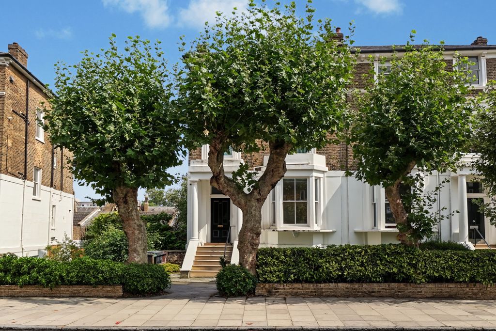 Property photo 1 of 7 4593151