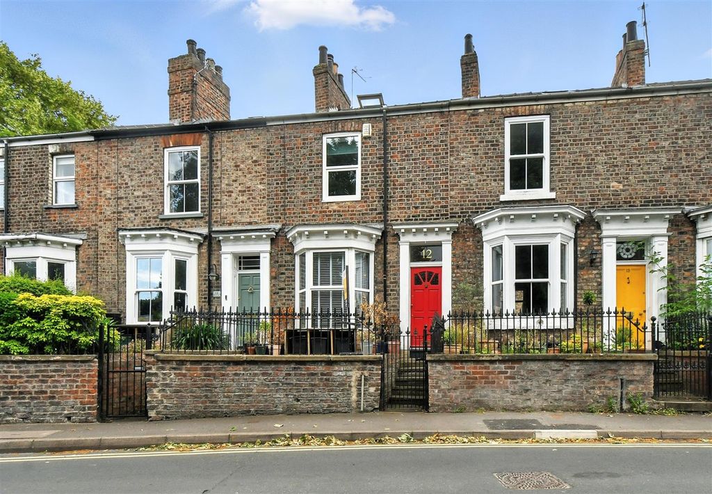 Property photo 1 of 31 Photo_036.Jpg