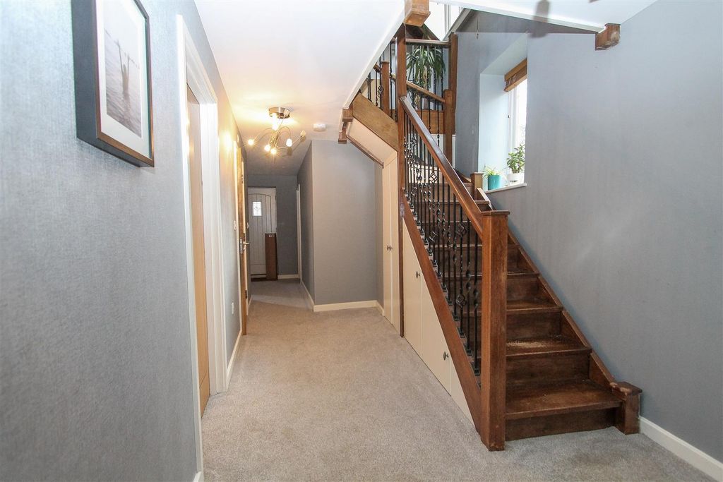 Property photo 3 of 20 16-Img_0116.Jpg