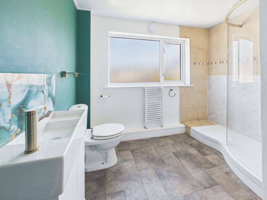 Property photo 3 of 10 Shower Room
