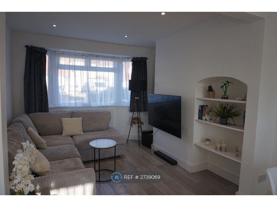 Property photo 2 of 17 Living Room Area