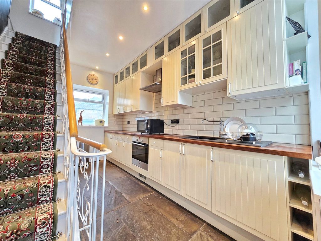 Property photo 2 of 15 Kitchen