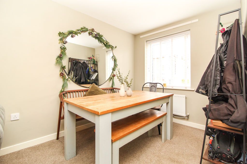 Property photo 2 of 16 Dining