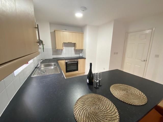 Property photo 3 of 11 11 Saskia Kitchen 1.Jpg