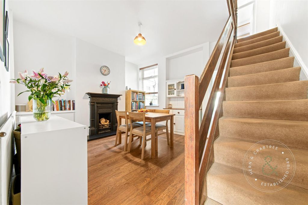 Property photo 2 of 28 New-Zealand-Road-15.Jpg