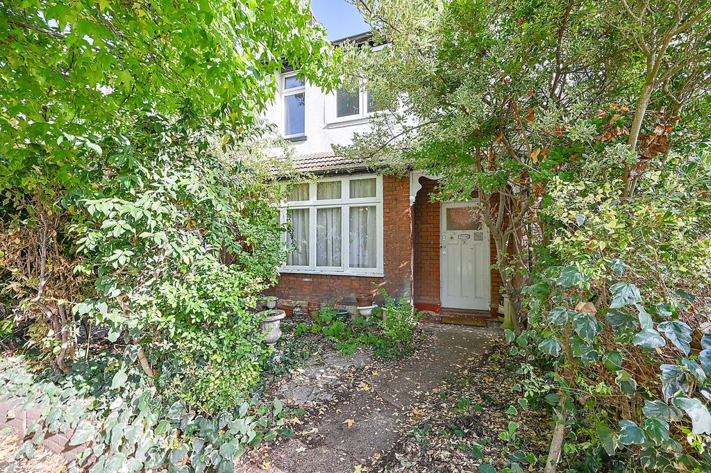 Property photo 2 of 11