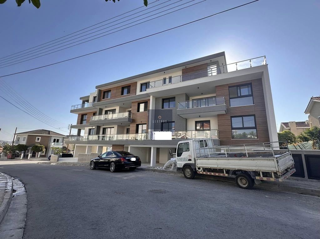 Property photo 1 of 3