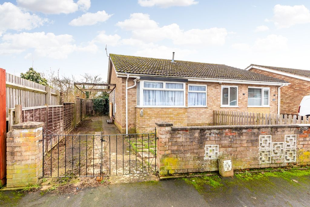 Property photo 2 of 9 Front