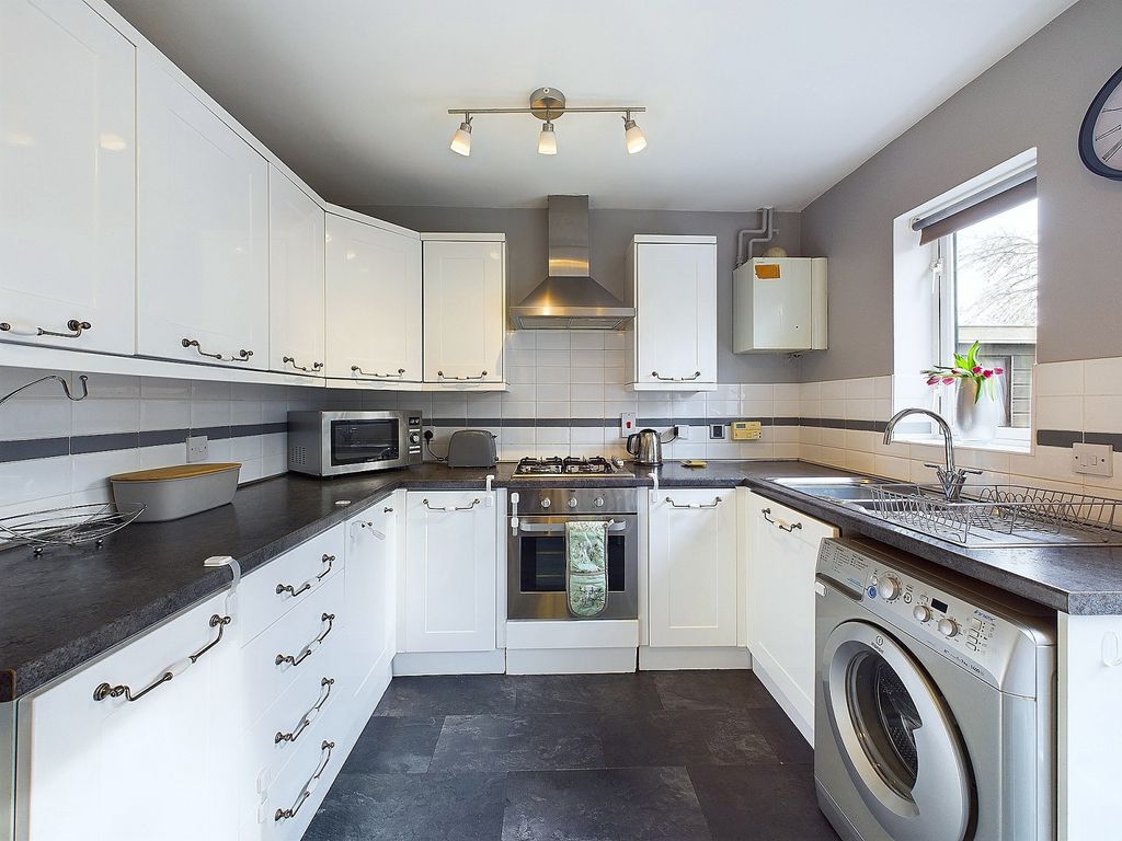 Property photo 3 of 15 Kitchen