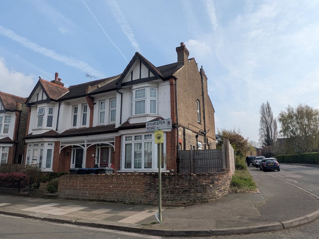 Property photo 2 of 26