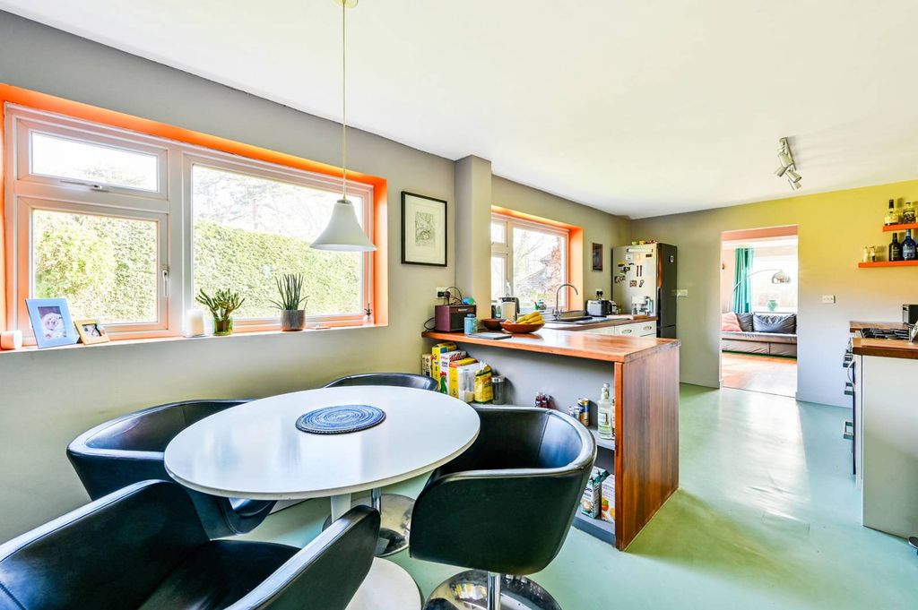 Property photo 1 of 21