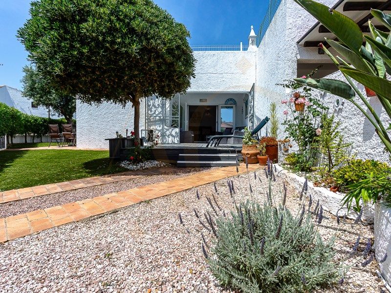 Property photo 1 of 44