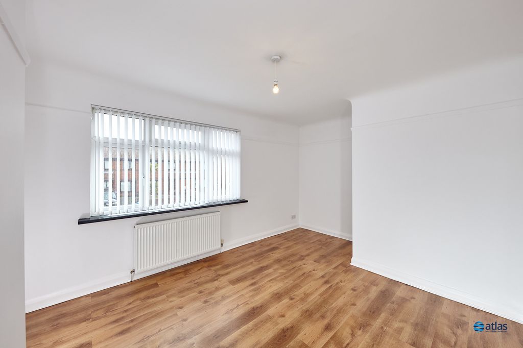 Property photo 3 of 12 Bedroom