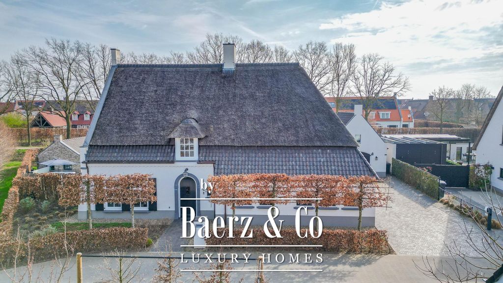 Property photo 1 of 83