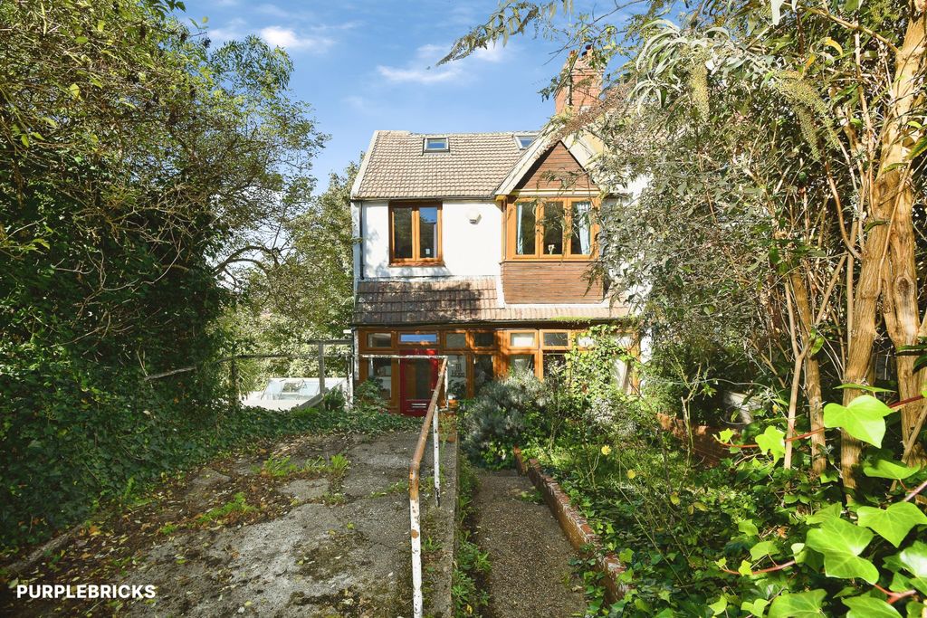 Property photo 1 of 33 Front View