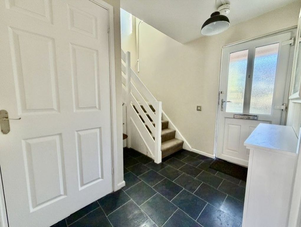 Property photo 3 of 13 Photo 6