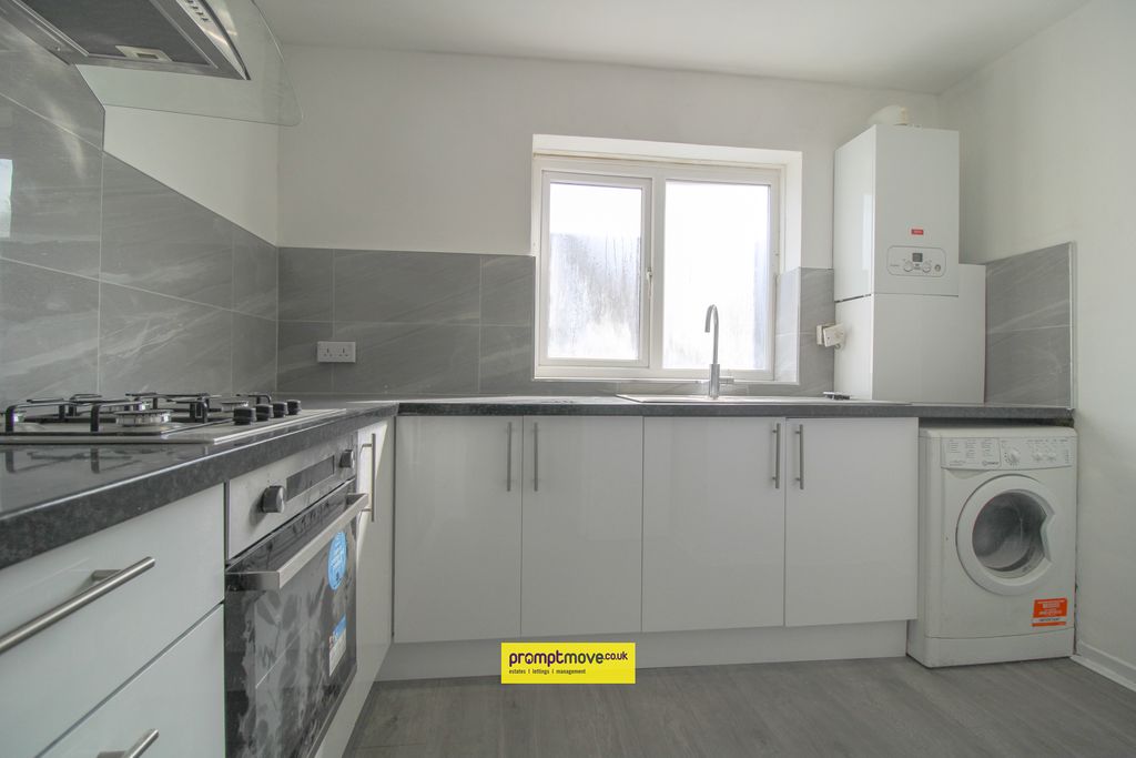 Property photo 3 of 11 Na