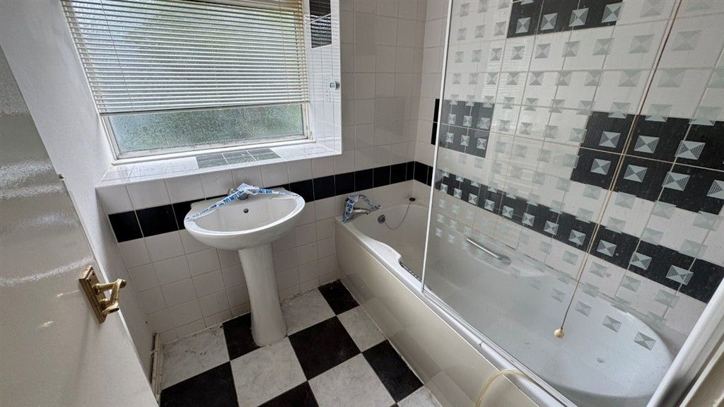 Property photo 3 of 4