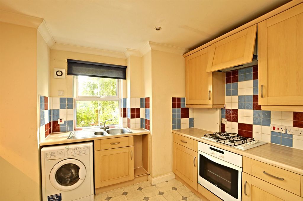 Property photo 2 of 6