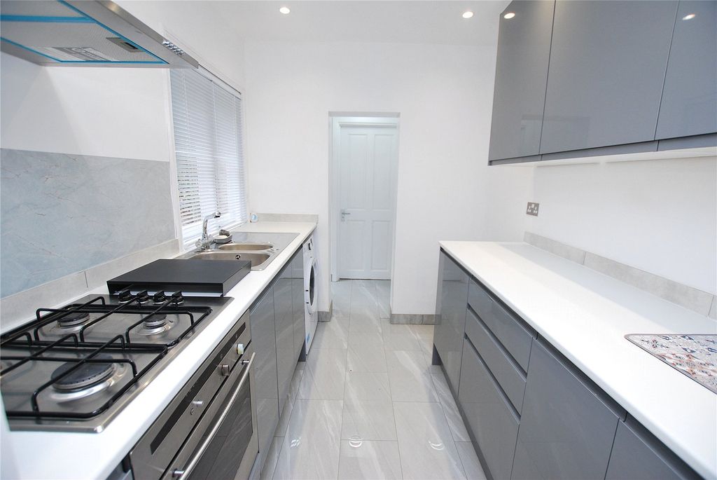Property photo 2 of 16 Picture No. 09