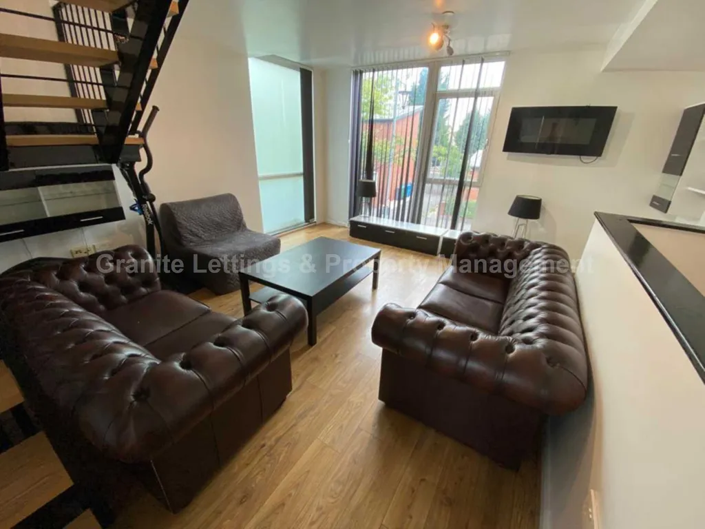 Bell Crescent, Beswick, Manchester M11 – pohled 6