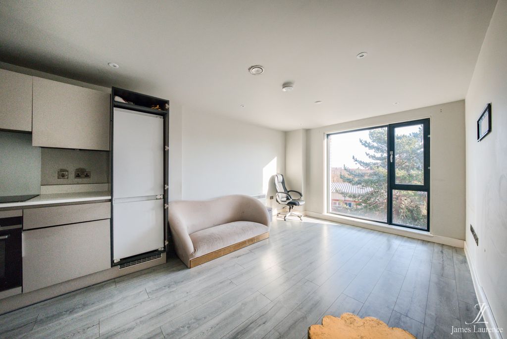 Property photo 3 of 9 Xt5A9409-Hdr(3)