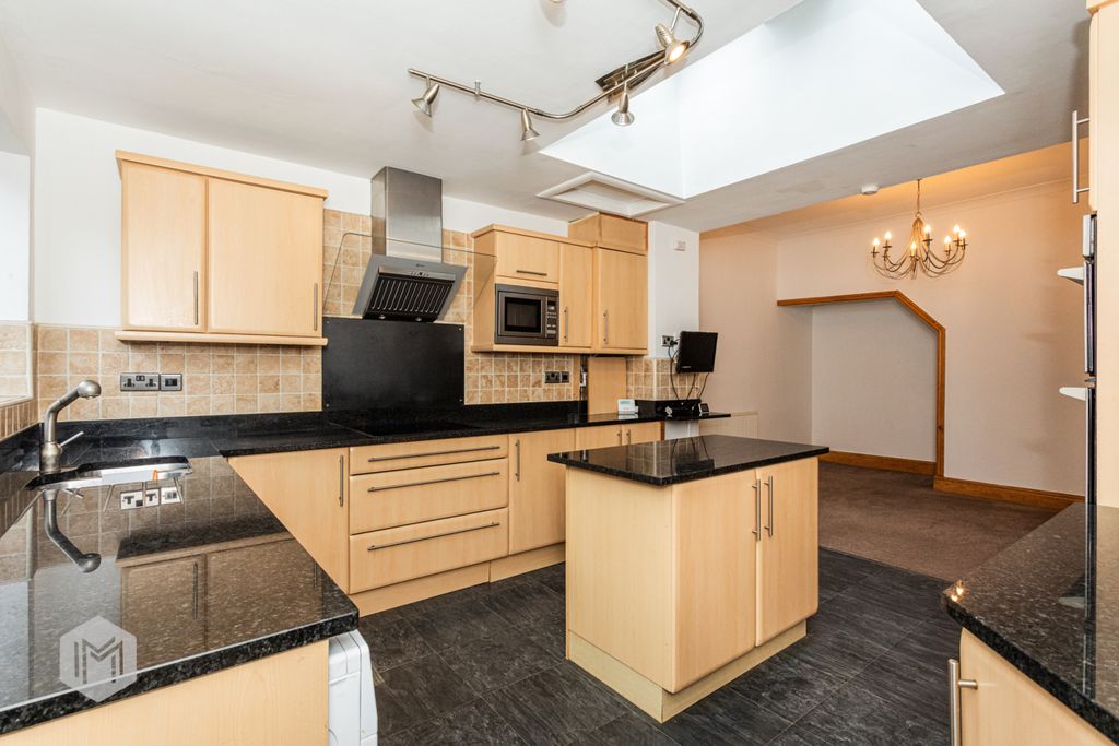 Property photo 3 of 19 Picture No. 06