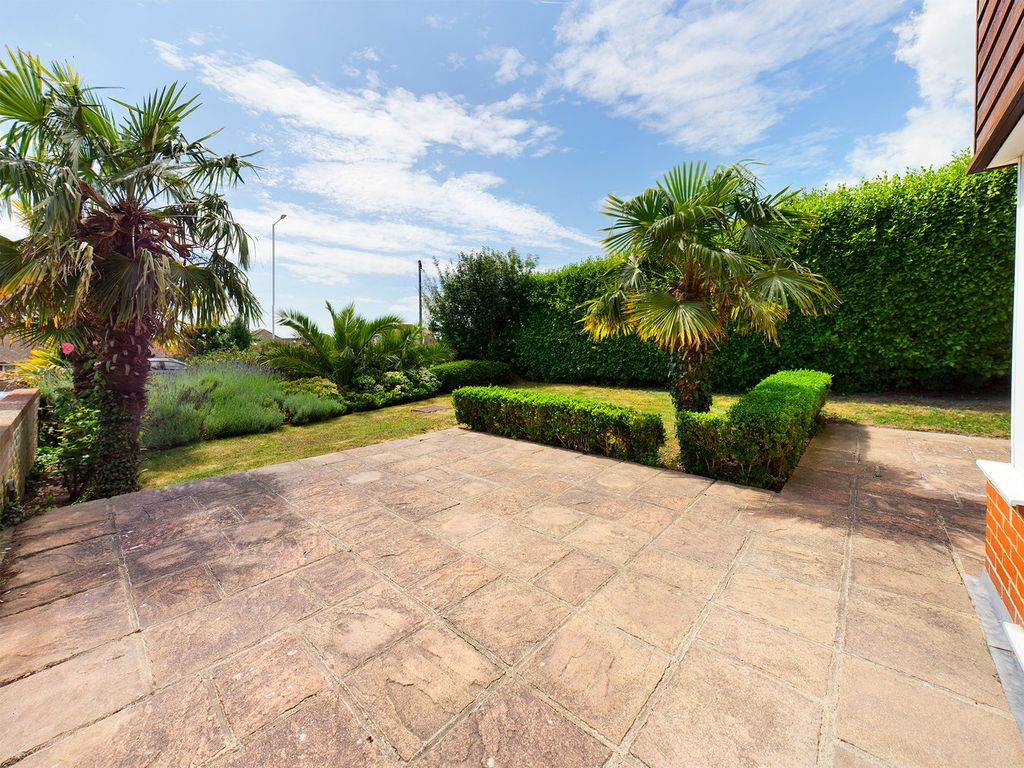 Property photo 2 of 23