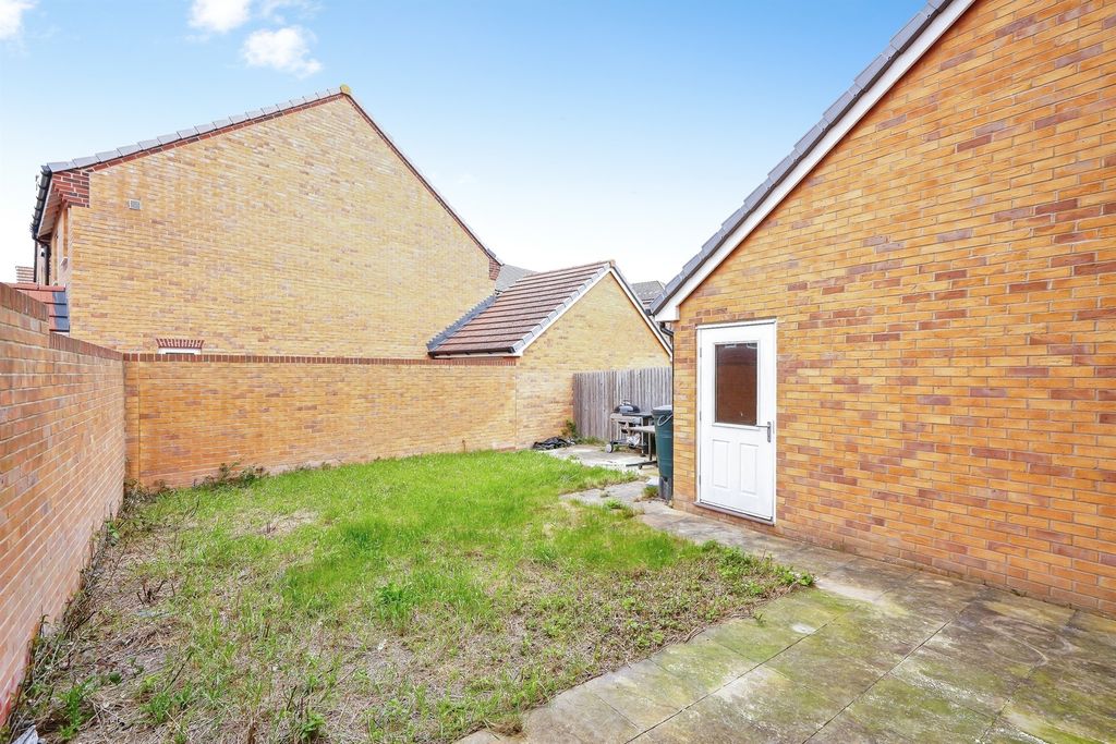 Property photo 2 of 10