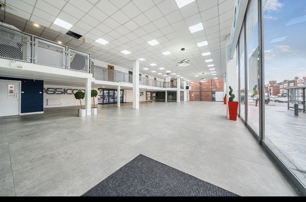 Property photo 3 of 6