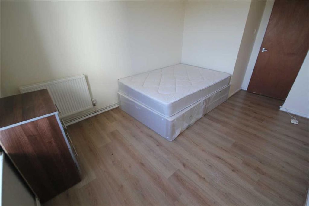 Property photo 1 of 4