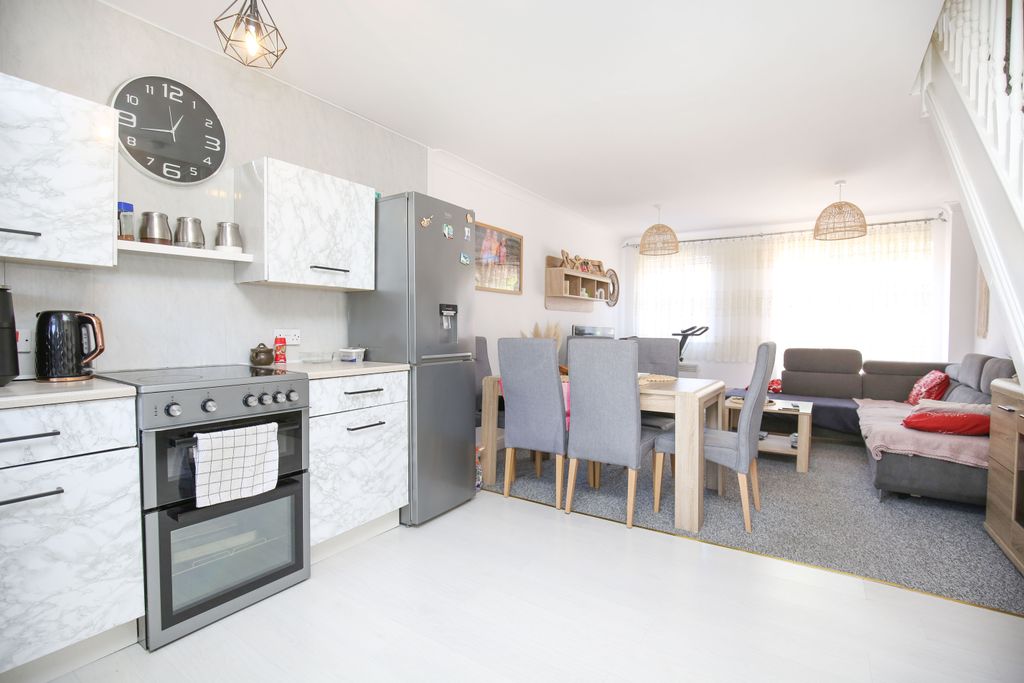Property photo 3 of 13 Mw-5645