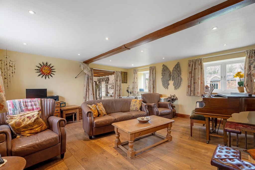 Property photo 3 of 48