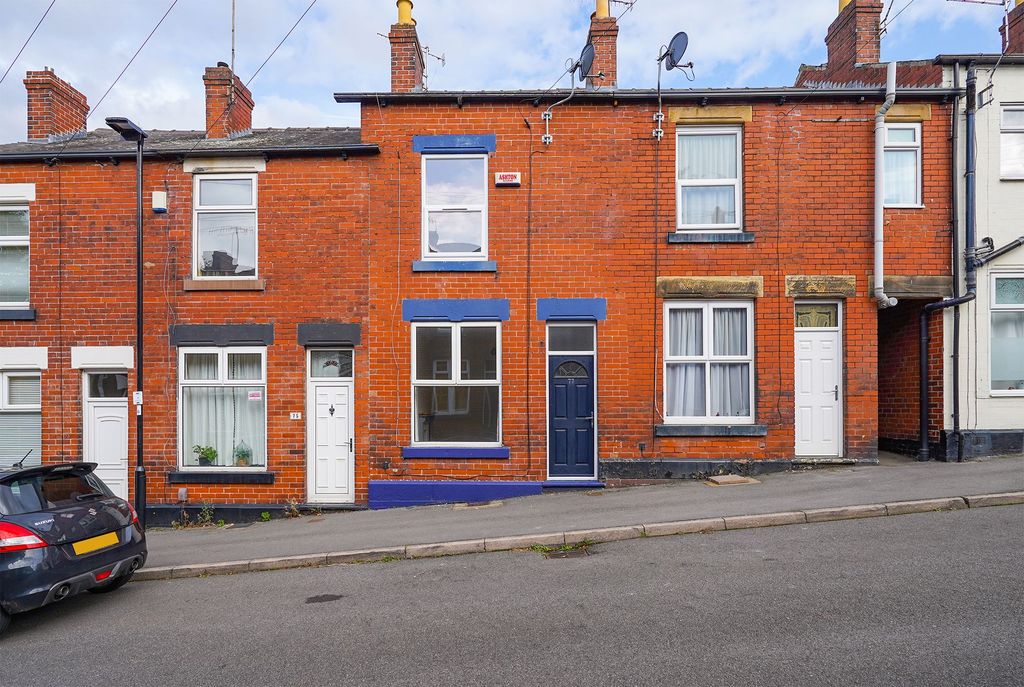Property photo 1 of 11