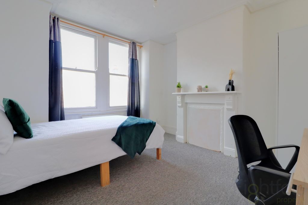 Property photo 3 of 13 Bedroom 1