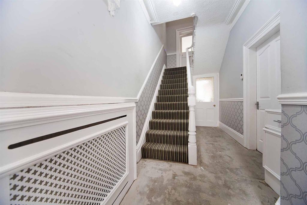 Property photo 3 of 15 Hallway.Jpg