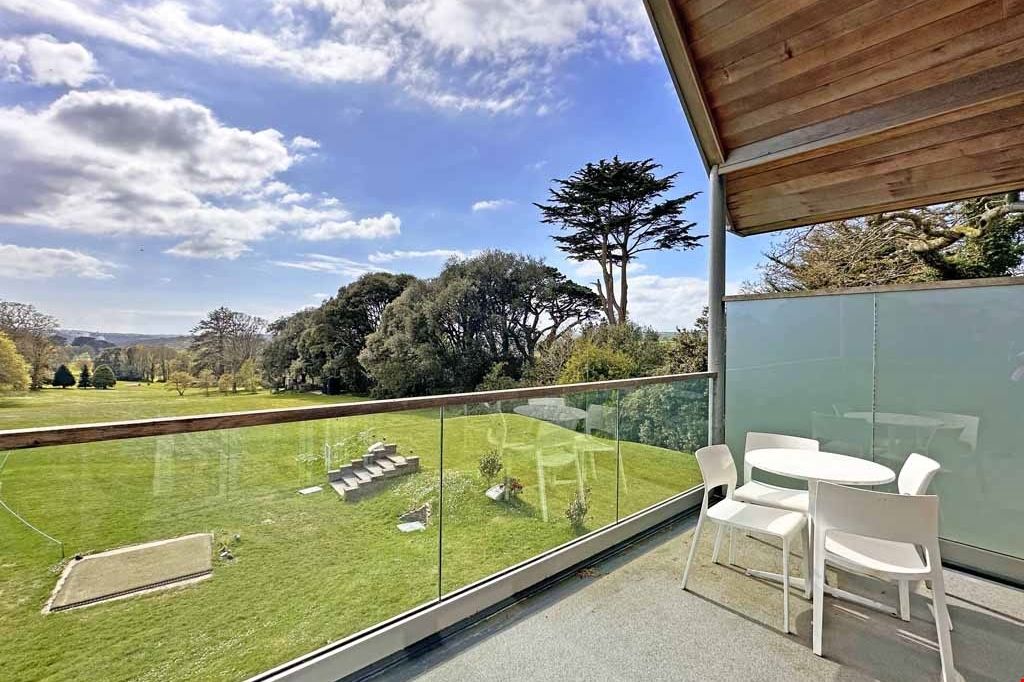 Property photo 2 of 16 c5A4172d-8855-4F8c-97E4-Aba2081E05E1