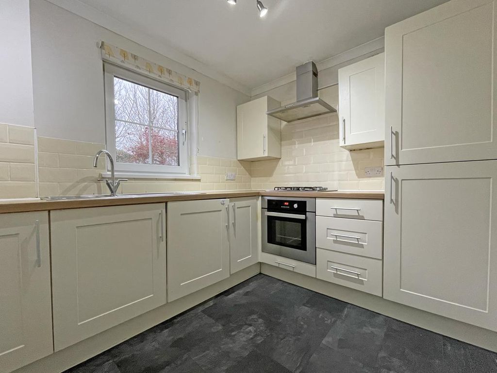 Property photo 3 of 11 Douglass Road 46 - Kitchen.Jpg