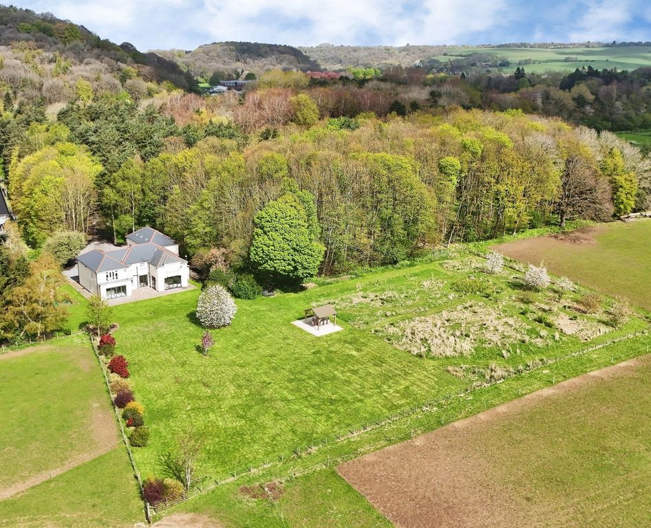 Property photo 2 of 42