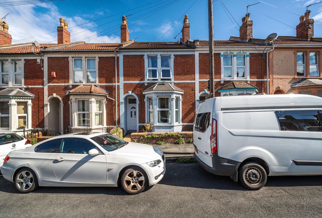 Property photo 1 of 15 1350044-1-68c2c4c...