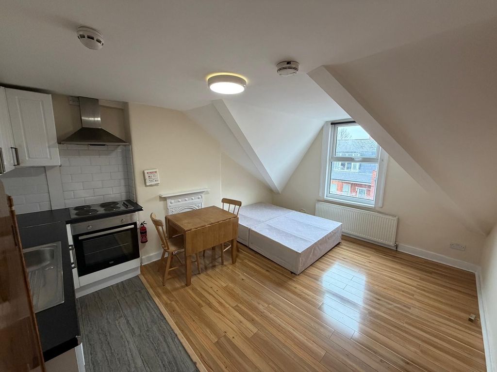 Property photo 2 of 3