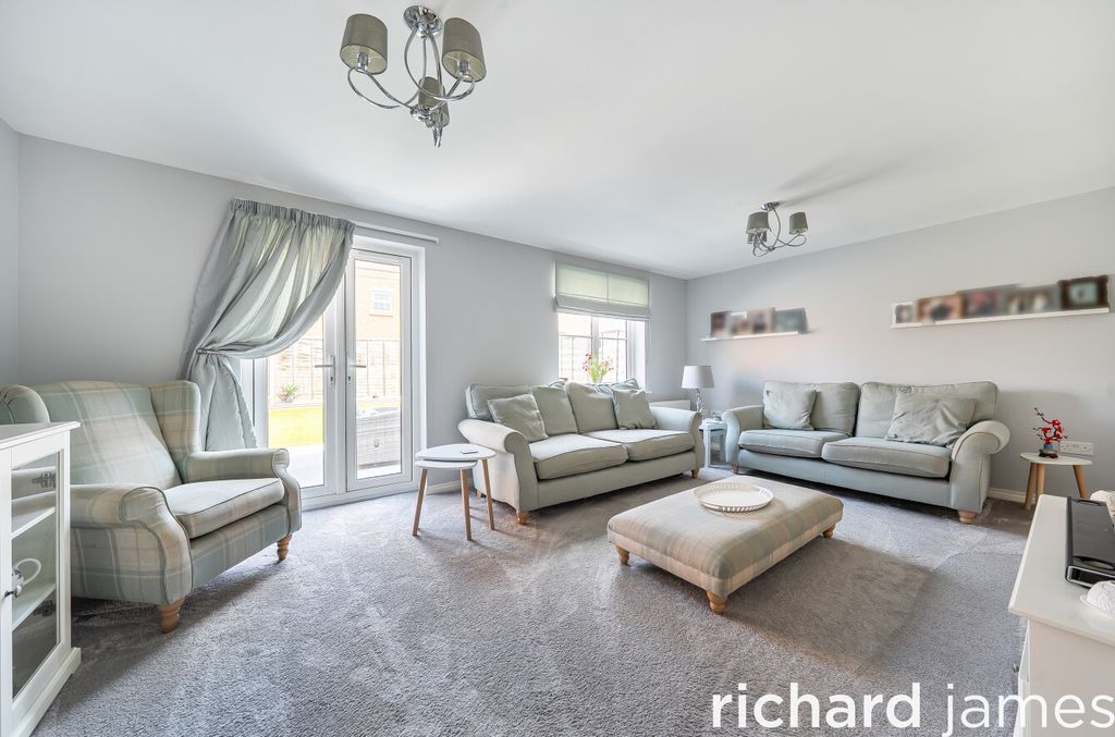 Property photo 3 of 12 A8Ac448A361E47B7818Fe53d2A24E526