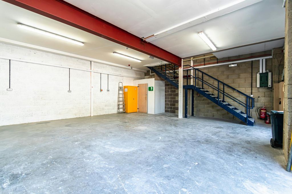 Property photo 2 of 6 9.Jpg