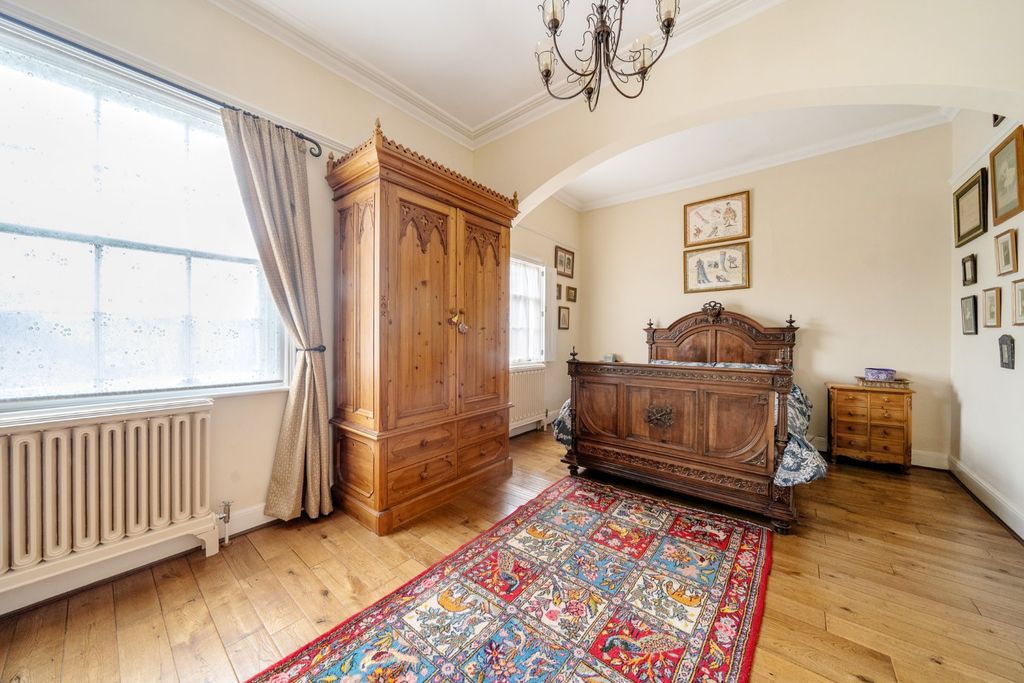 Additional image 11 of 3 bed semi-detached house for saleHigh Street, Fareham, Hampshire PO16