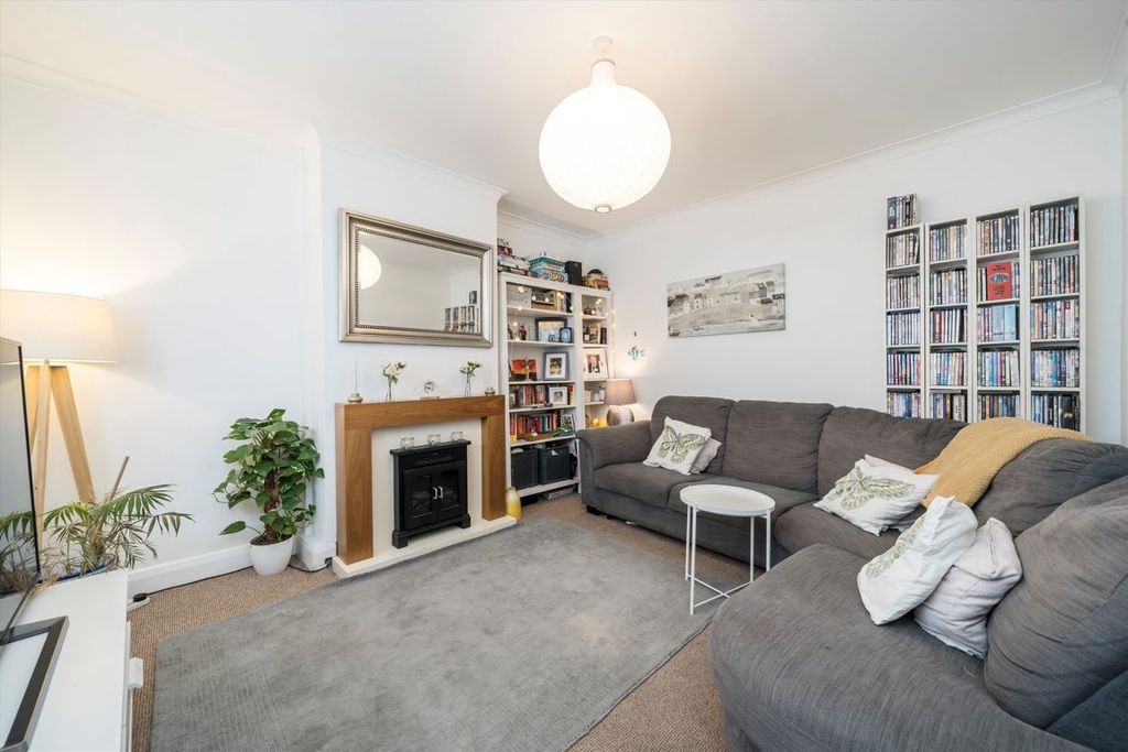 Property photo 2 of 7