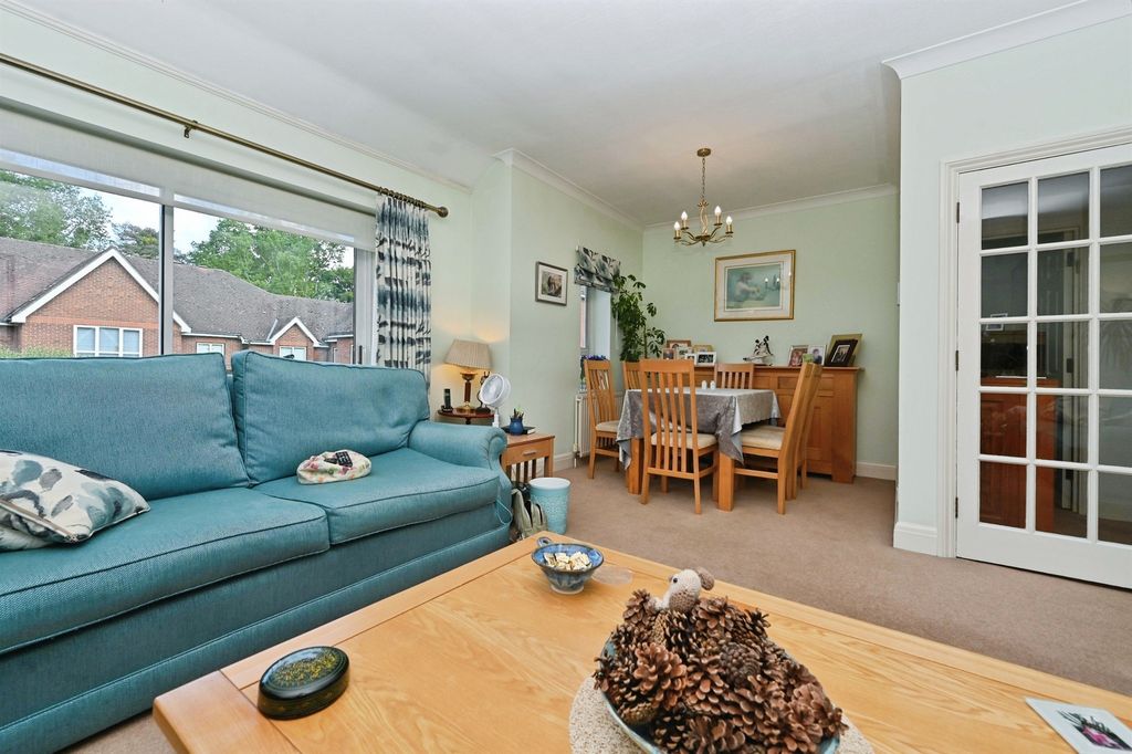 Property photo 3 of 17